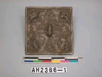 藏品(仿狻猊唐草方鏡模型)的圖片